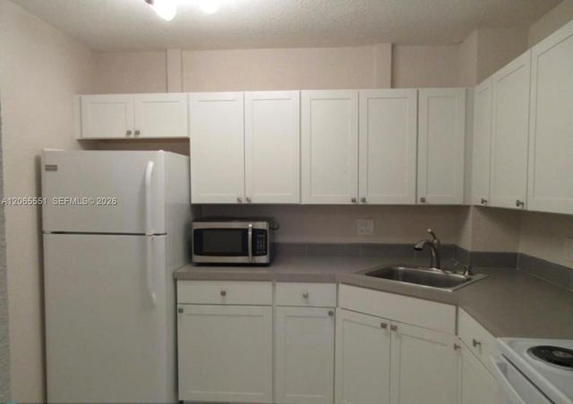 10751 Royal Palm Boulevard 17, Coral Springs, FL 33065