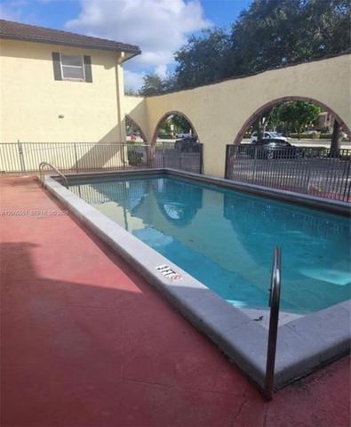 10751 Royal Palm Boulevard 17, Coral Springs, FL 33065