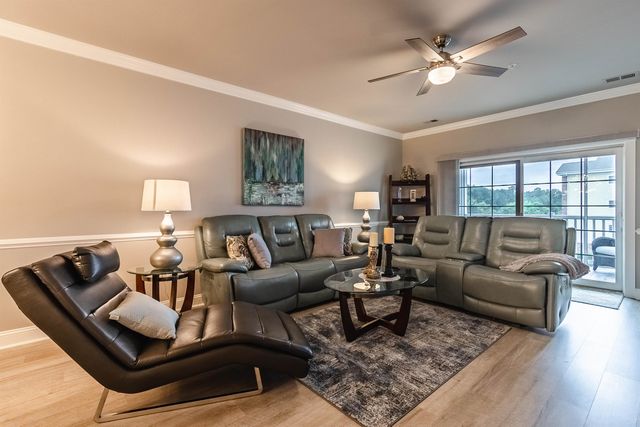 4843 Luster Leaf Cir Apt 302, Myrtle Beach, SC 29577