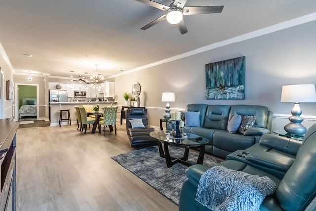 4843 Luster Leaf Cir Apt 302, Myrtle Beach, SC 29577