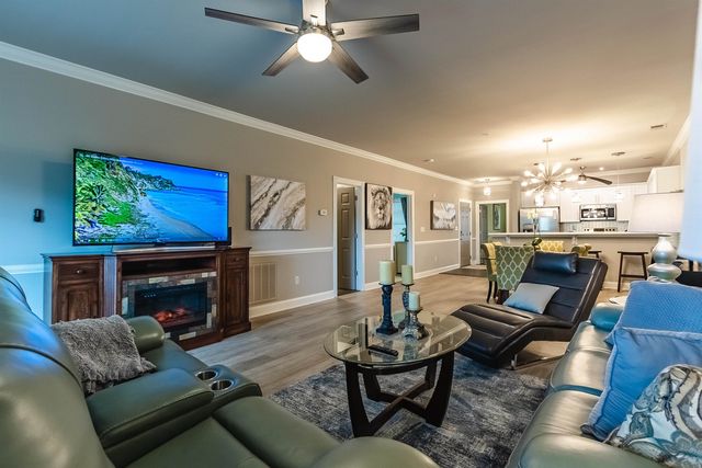 4843 Luster Leaf Cir Apt 302, Myrtle Beach, SC 29577