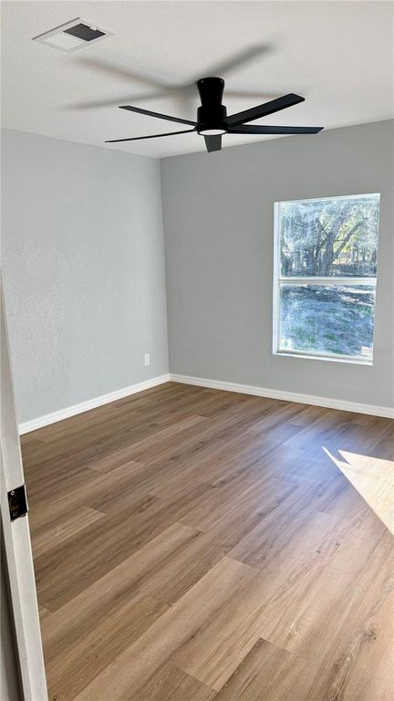 Image 12 of property listing at 5252 1ST STREET NW, Lakeland, FL 33810