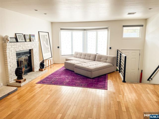 441 Westview Place, Fort Lee, NJ 07024