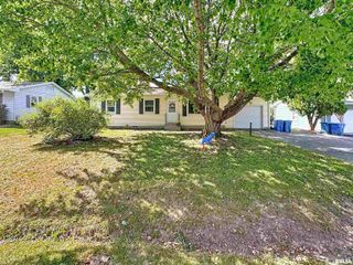 132 E 5TH Street, Coal Valley, IL 61240