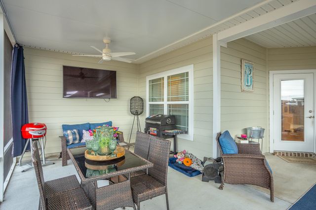 305 Tillis Lane, Crawfordville, FL 32327