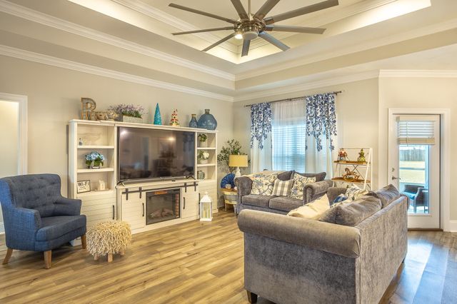 305 Tillis Lane, Crawfordville, FL 32327