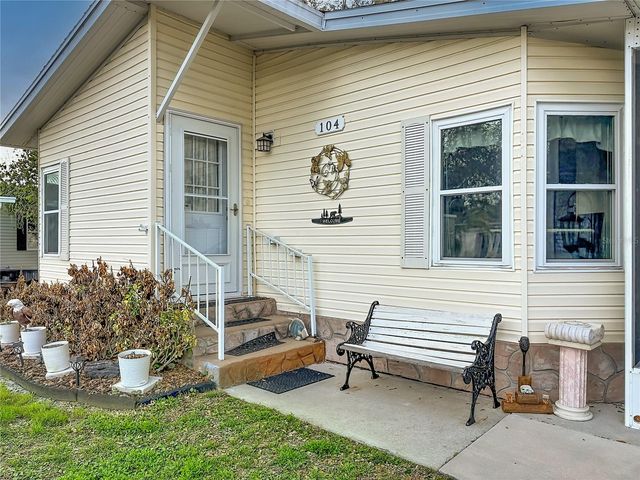 104 ADMIRAL LANE, Debary, FL 32713