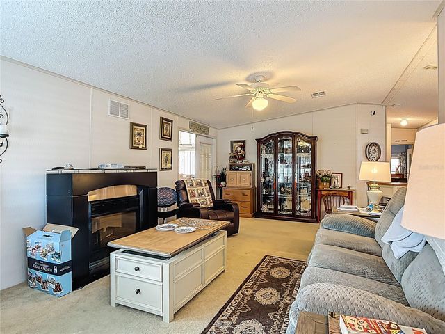 104 ADMIRAL LANE, Debary, FL 32713