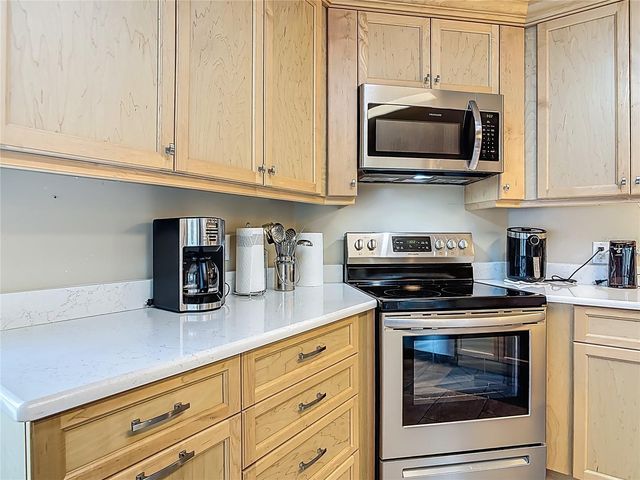 104 ADMIRAL LANE, Debary, FL 32713