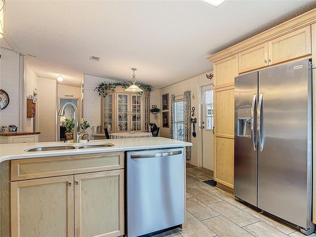 104 ADMIRAL LANE, Debary, FL 32713