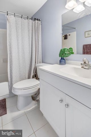 5625 INDEPENDENCE CIR, Alexandria, VA 22312