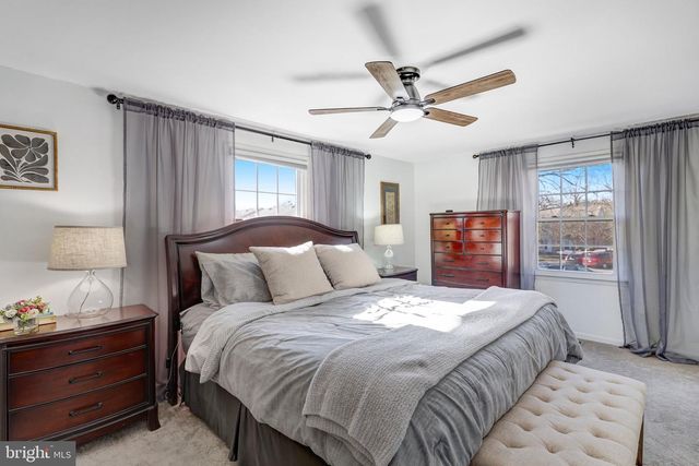 5625 INDEPENDENCE CIR, Alexandria, VA 22312