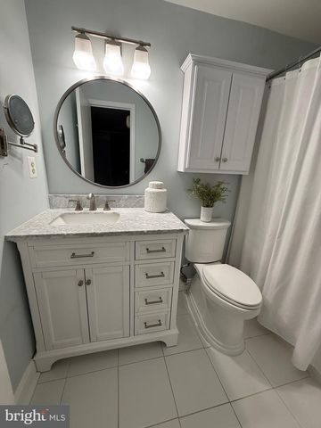 5625 INDEPENDENCE CIR, Alexandria, VA 22312