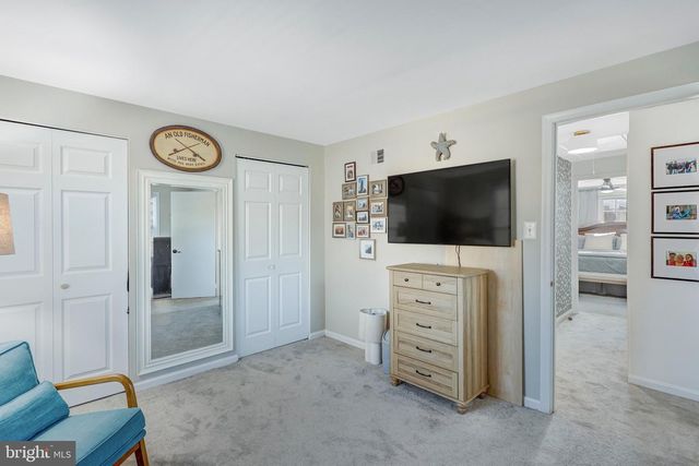 5625 INDEPENDENCE CIR, Alexandria, VA 22312