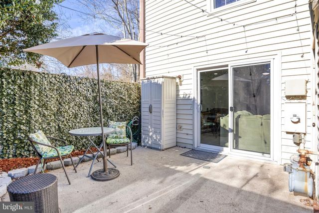 5625 INDEPENDENCE CIR, Alexandria, VA 22312