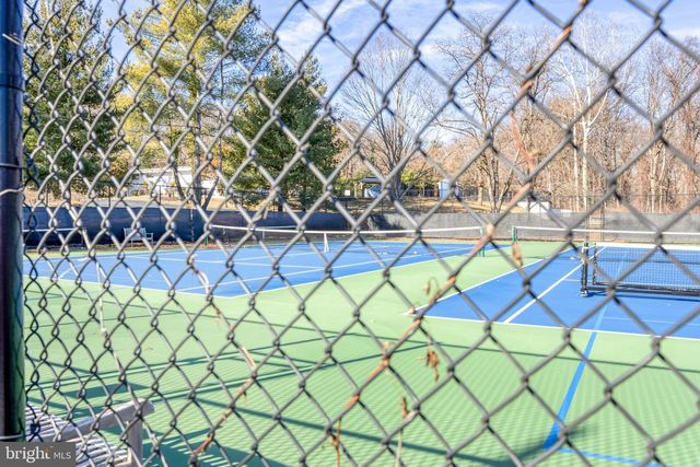 5625 INDEPENDENCE CIR, Alexandria, VA 22312