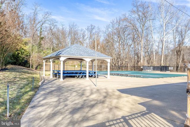 5625 INDEPENDENCE CIR, Alexandria, VA 22312