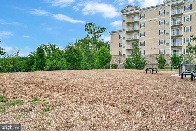 5625 INDEPENDENCE CIR, Alexandria, VA 22312