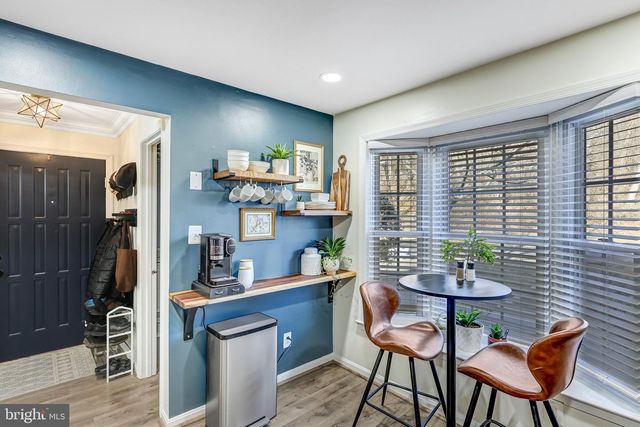 5625 INDEPENDENCE CIR, Alexandria, VA 22312