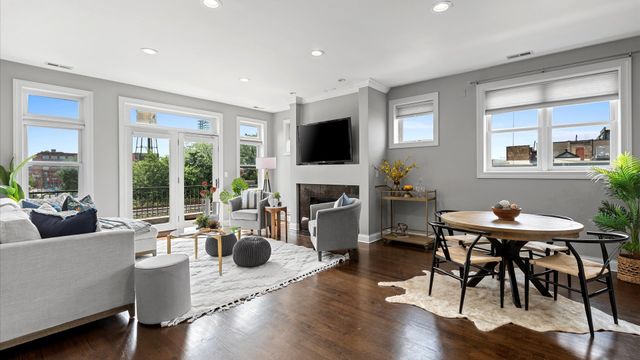 1122 W Hubbard Street 4W, Chicago, IL 60642
