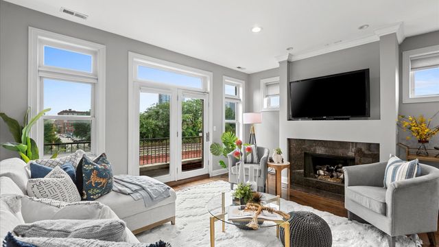 1122 W Hubbard Street 4W, Chicago, IL 60642