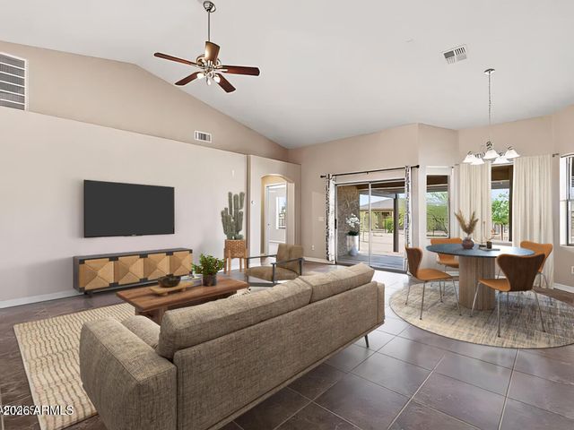 32324 N APACHE Avenue, San Tan Valley, AZ 85144