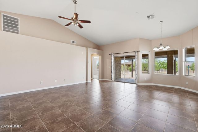 32324 N APACHE Avenue, San Tan Valley, AZ 85144