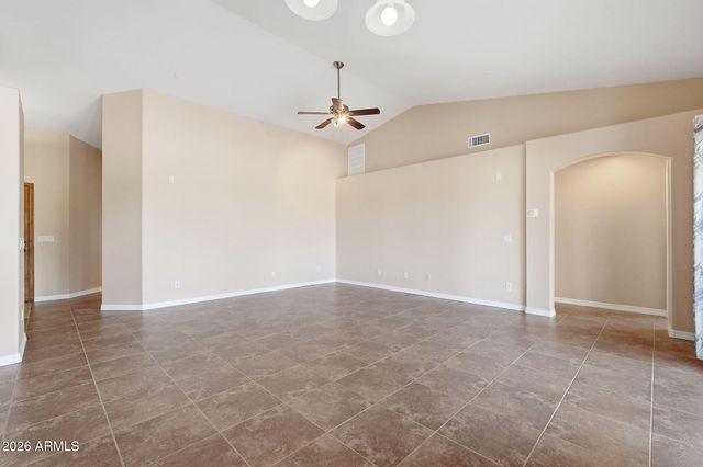 32324 N APACHE Avenue, San Tan Valley, AZ 85144