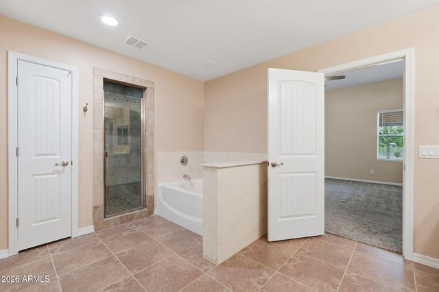 32324 N APACHE Avenue, San Tan Valley, AZ 85144