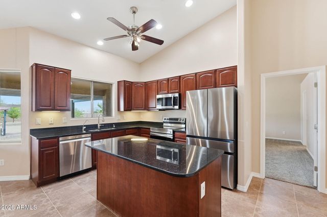 32324 N APACHE Avenue, San Tan Valley, AZ 85144