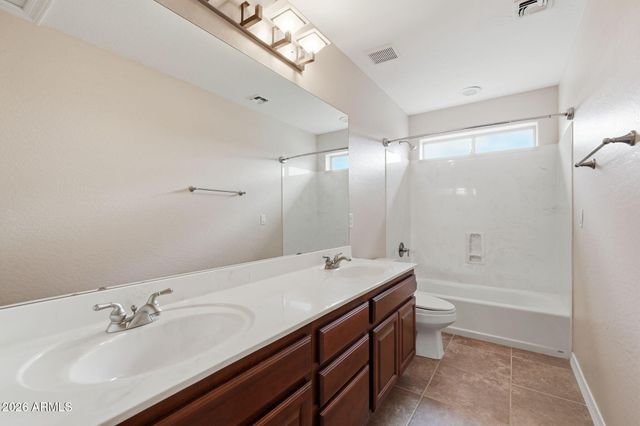 32324 N APACHE Avenue, San Tan Valley, AZ 85144