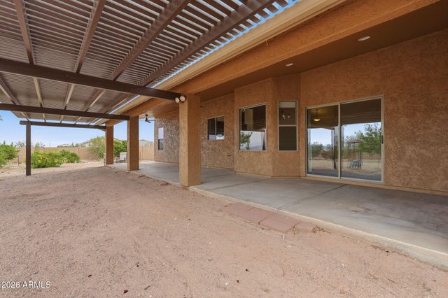 32324 N APACHE Avenue, San Tan Valley, AZ 85144