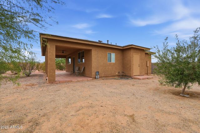 32324 N APACHE Avenue, San Tan Valley, AZ 85144
