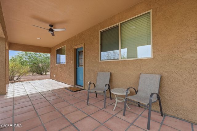 32324 N APACHE Avenue, San Tan Valley, AZ 85144