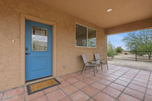 32324 N APACHE Avenue, San Tan Valley, AZ 85144
