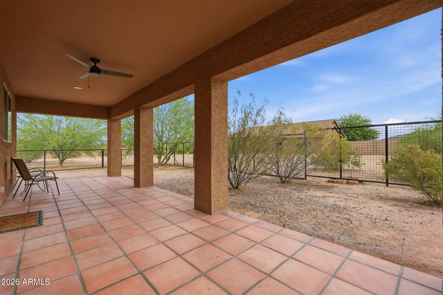 32324 N APACHE Avenue, San Tan Valley, AZ 85144