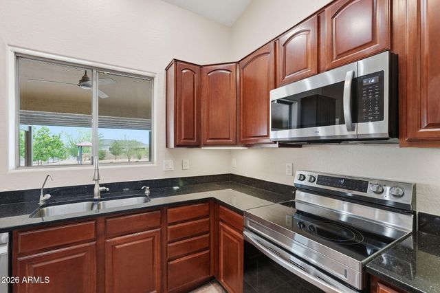 32324 N APACHE Avenue, San Tan Valley, AZ 85144
