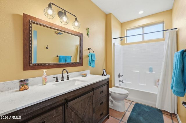 32324 N APACHE Avenue, San Tan Valley, AZ 85144