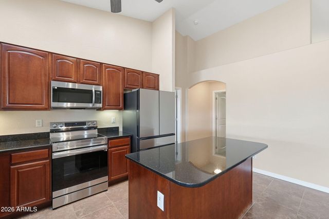 32324 N APACHE Avenue, San Tan Valley, AZ 85144