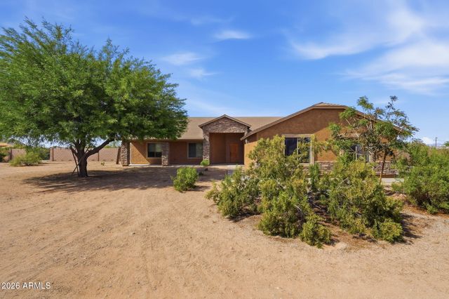 32324 N APACHE Avenue, San Tan Valley, AZ 85144