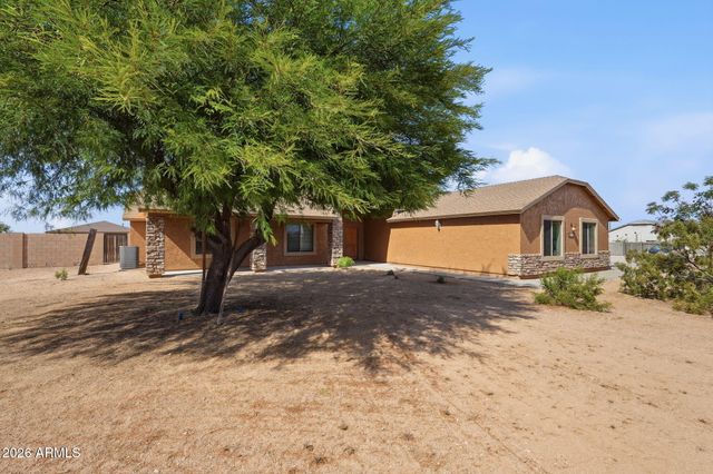 32324 N APACHE Avenue, San Tan Valley, AZ 85144
