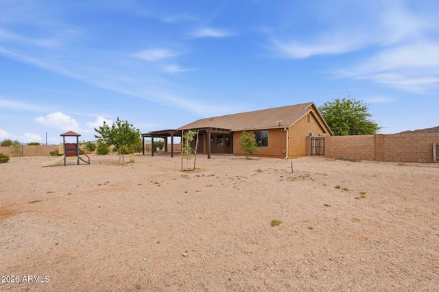 32324 N APACHE Avenue, San Tan Valley, AZ 85144