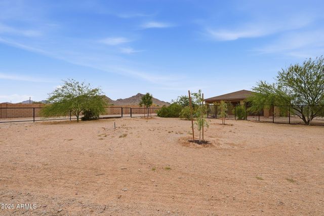 32324 N APACHE Avenue, San Tan Valley, AZ 85144