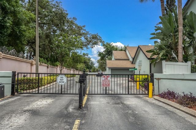 9809 LOMBARD COURT 109, Tampa, FL 33618