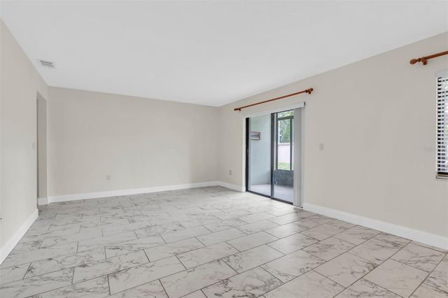 9809 LOMBARD COURT 109, Tampa, FL 33618