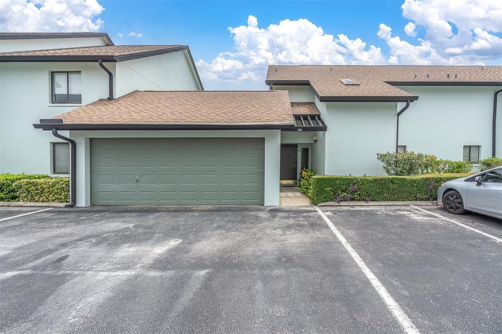9809 LOMBARD COURT 109, Tampa, FL 33618