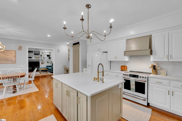 116 Sleepy Hollow Lane, Spartanburg, SC 29306