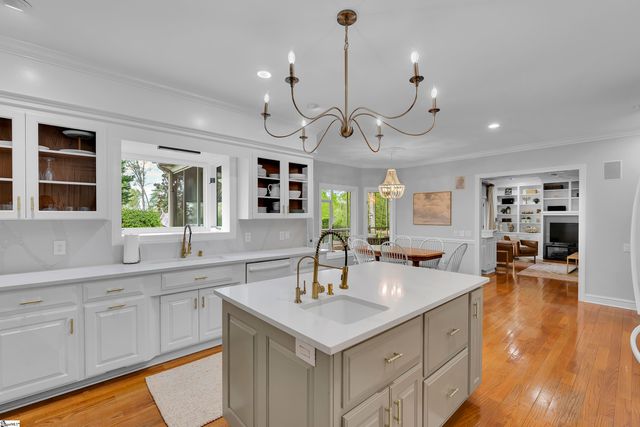 116 Sleepy Hollow Lane, Spartanburg, SC 29306