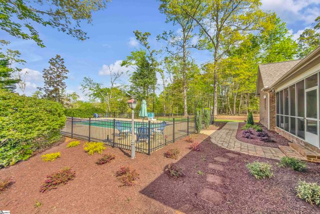 116 Sleepy Hollow Lane, Spartanburg, SC 29306