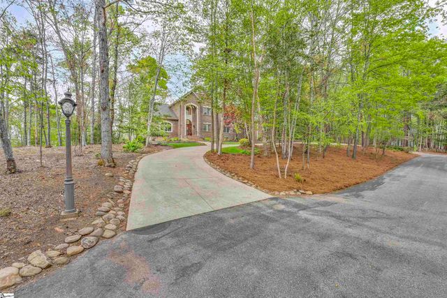 116 Sleepy Hollow Lane, Spartanburg, SC 29306